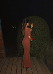 Slim-fit hip-hugging fishtail dress