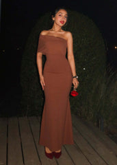 Slim-fit hip-hugging fishtail dress