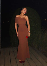 Slim-fit hip-hugging fishtail dress