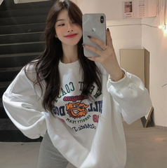 Bull Dogs Logo Graphic Sweatshirt