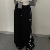 Piping Details Embroidery Logo Baggy Sweatpants