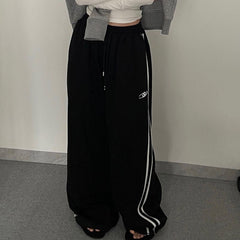 Piping Details Embroidery Logo Baggy Sweatpants