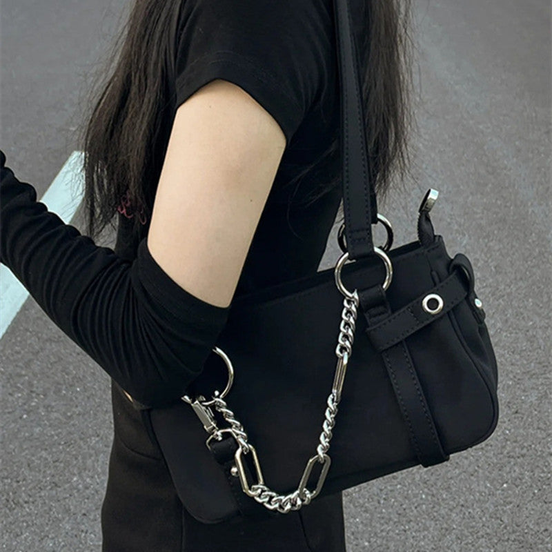 Chain Link Edge Shoulder Bag