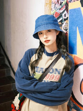 Vintage Washed 90s Raglan Sleeve Sweatshirt