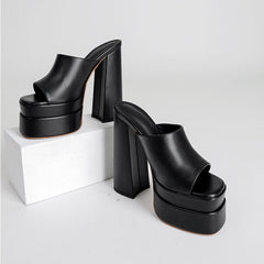 Hentian High Sandals