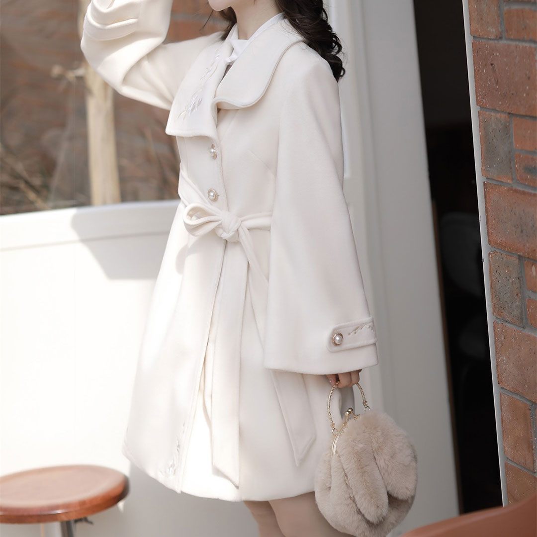 Floral Embroidered Woolen Coat