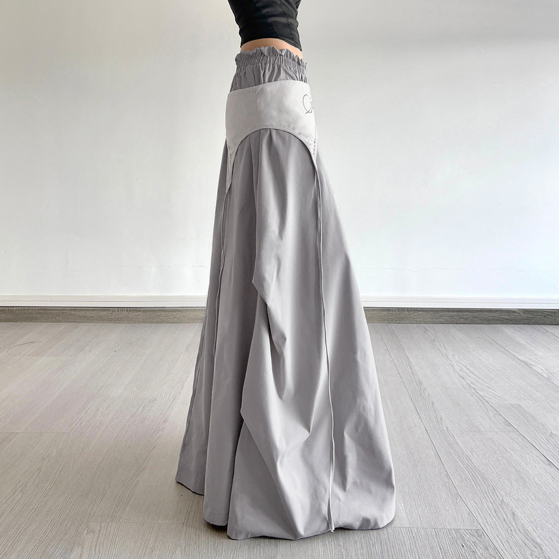 Letter print unique cut skirt with elastic waist design