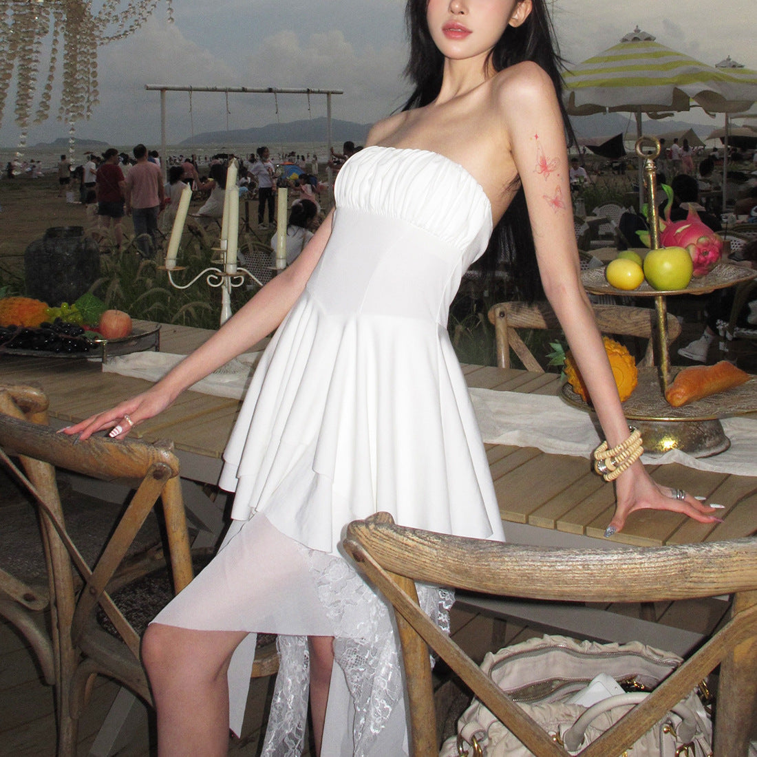 Solid color tube top irregular lace dress
