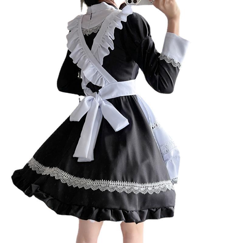 El uniforme de cosplay es un vestido lindo.