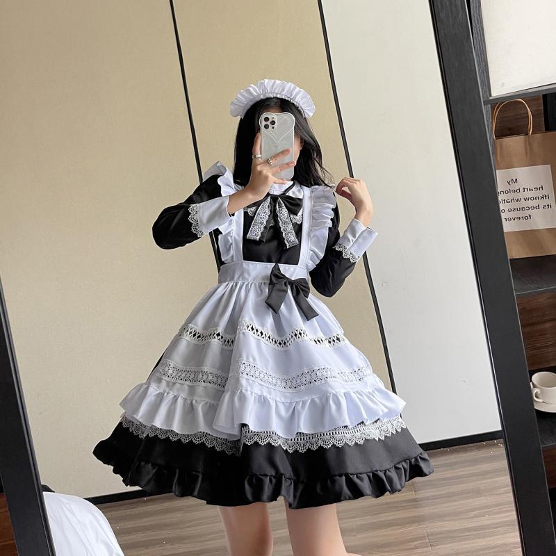 El uniforme de cosplay es un vestido lindo.