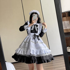El uniforme de cosplay es un vestido lindo.