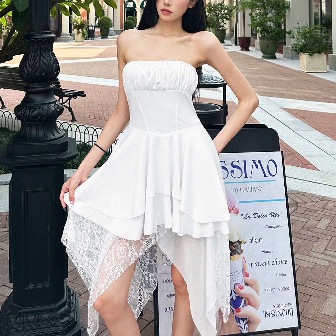 Solid color tube top irregular lace dress