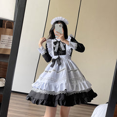 El uniforme de cosplay es un vestido lindo.