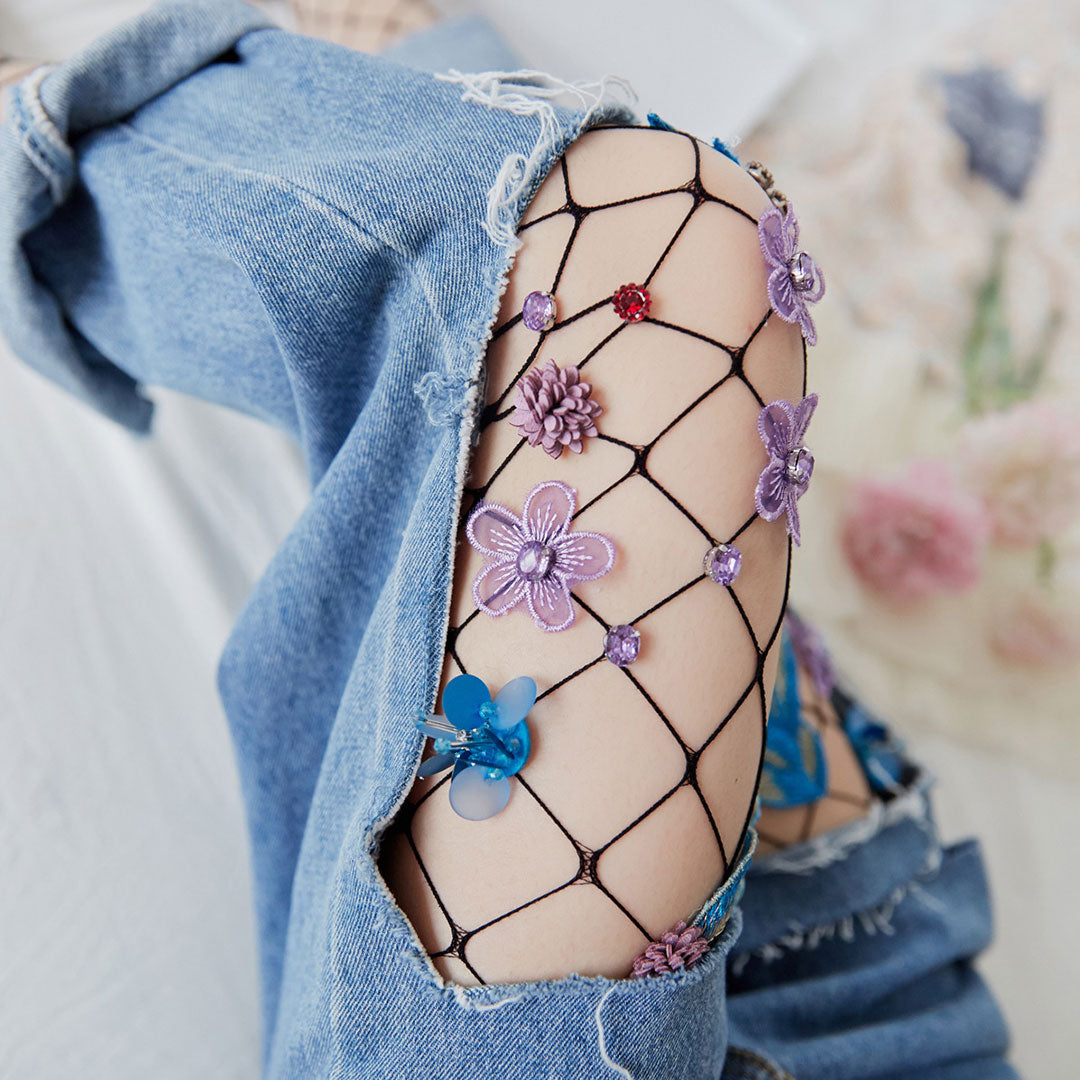 Sweet Flower Fishnet Pantyhose SE22837 โ Evael