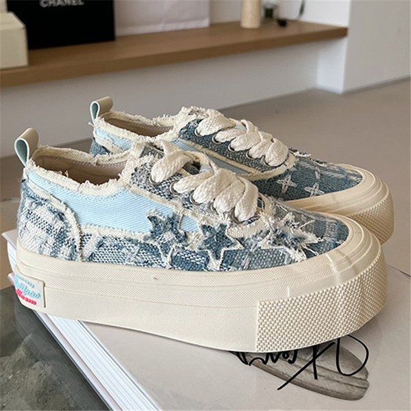 Stars Frayed Trim Sneakers