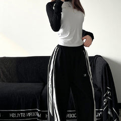 Contrast Piping Black Sweatpants